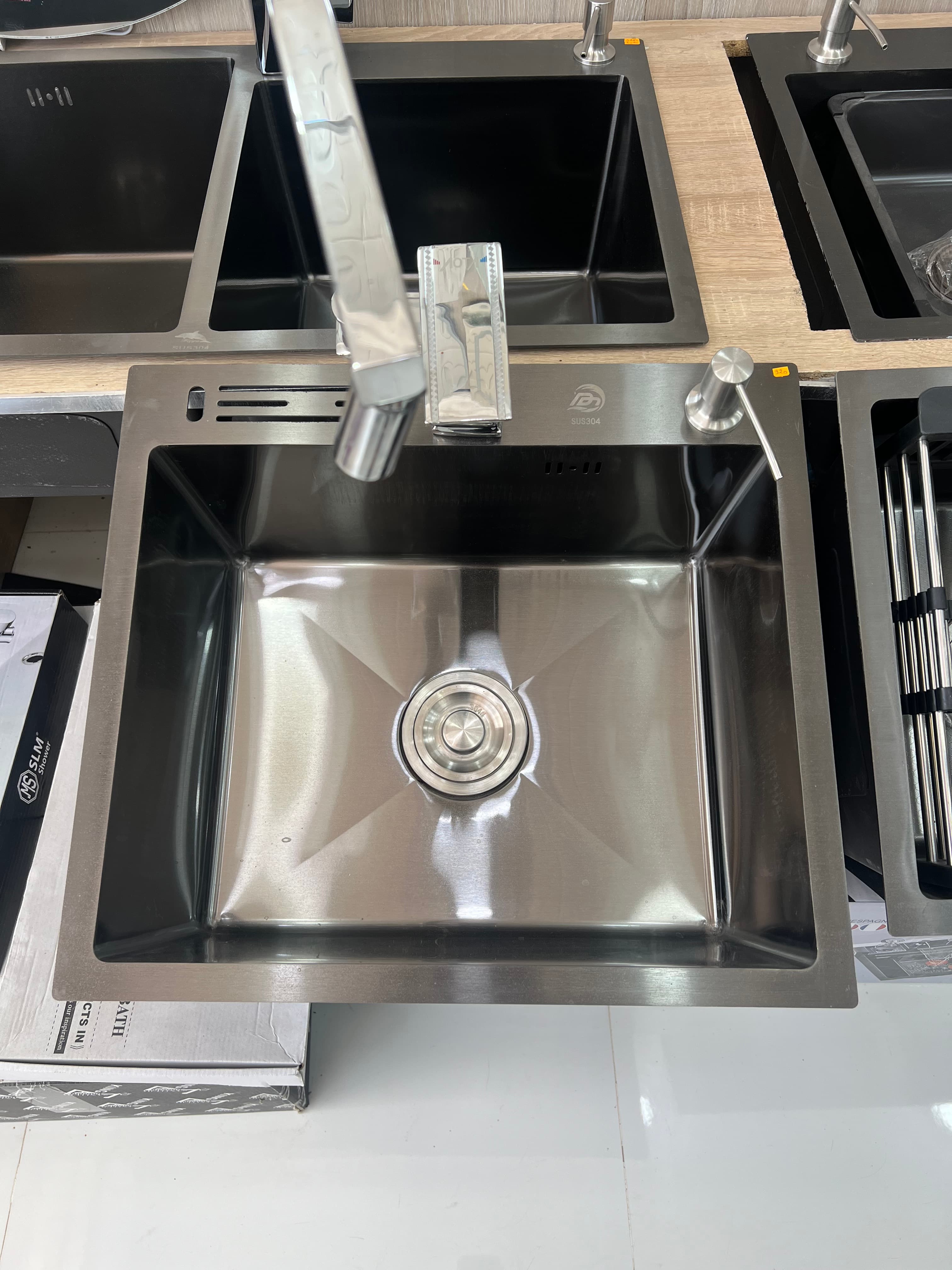 حوض مطبخ SUS304 من INOX – تصميم عصري وجودة احترافية